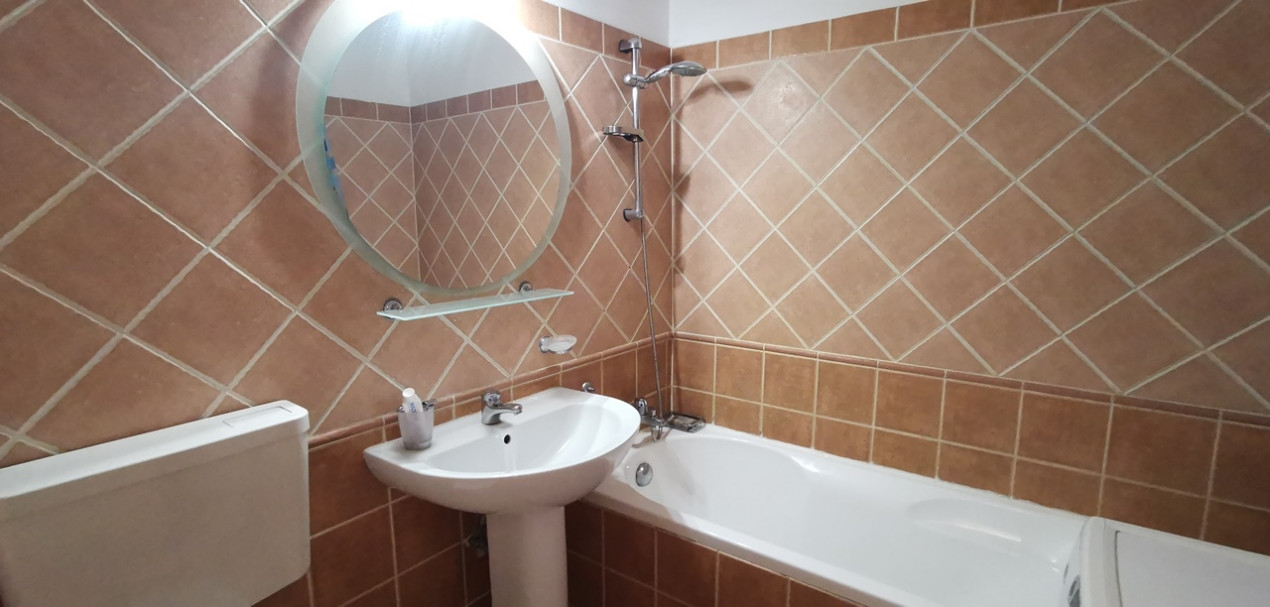 3 camere spatios si  modern , Coposu - Sf. Vineri, 