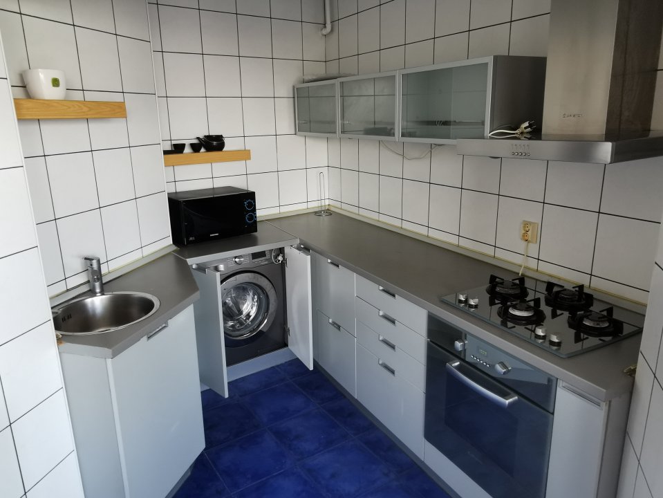 Apartament Central, bloc Casa Cartii