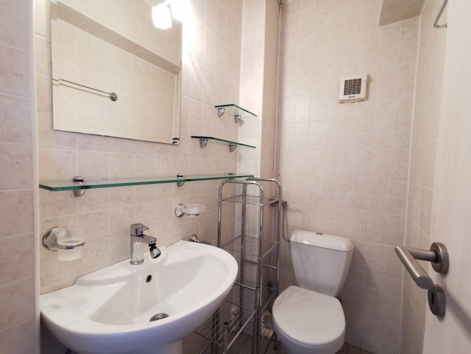 Apartament Central, bloc Casa Cartii