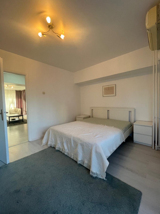 UNIRII, 4 CAMERE 130 MP, 4 BALCOANE!