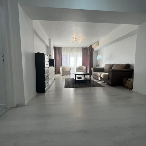 UNIRII, 4 CAMERE 130 MP, 4 BALCOANE!