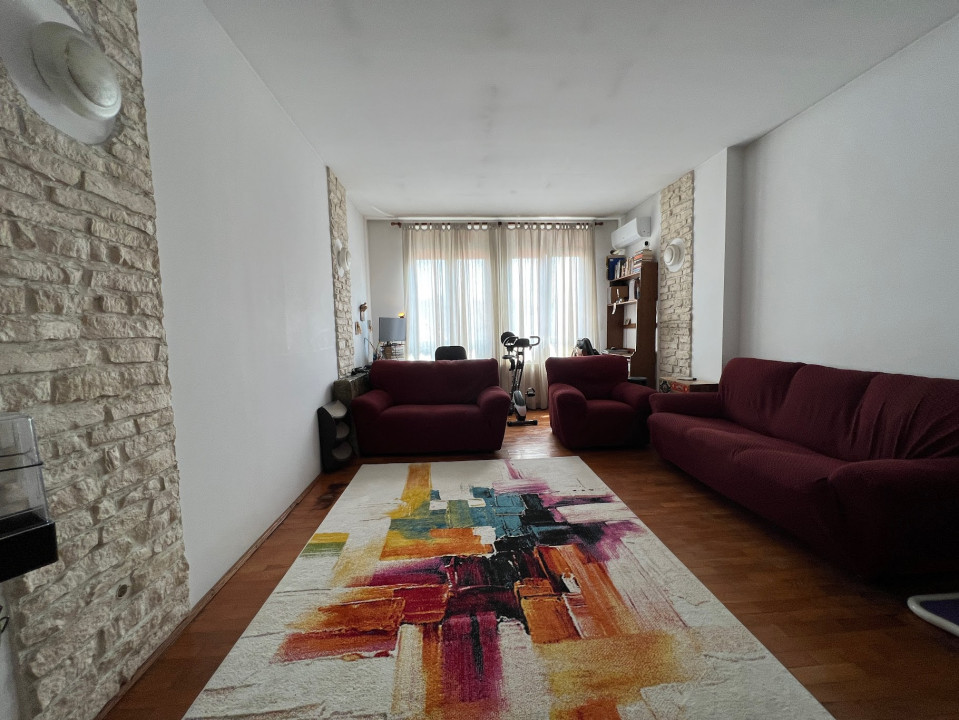 Apartament 3 camere zona Polona 
