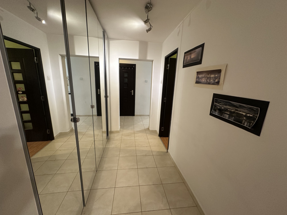 METROU CRANGASI, 3 CAMERE, CENTRALA TERMICA, PARCARE!