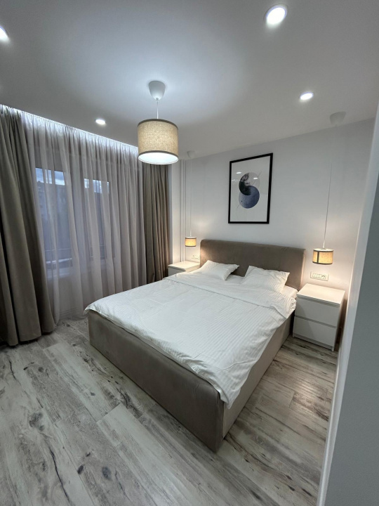 3 CAMERE-80 MP, UNIRII!