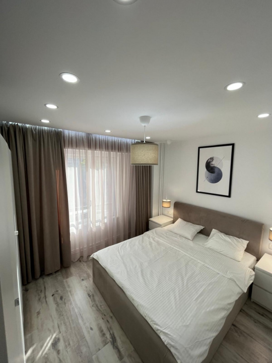 3 CAMERE-80 MP, UNIRII!