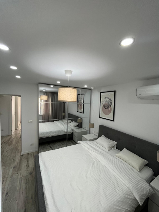 3 CAMERE-80 MP, UNIRII!