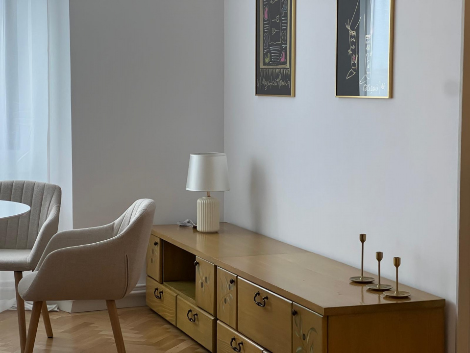 Inchiriere 3 camere Vatra Luminoasa