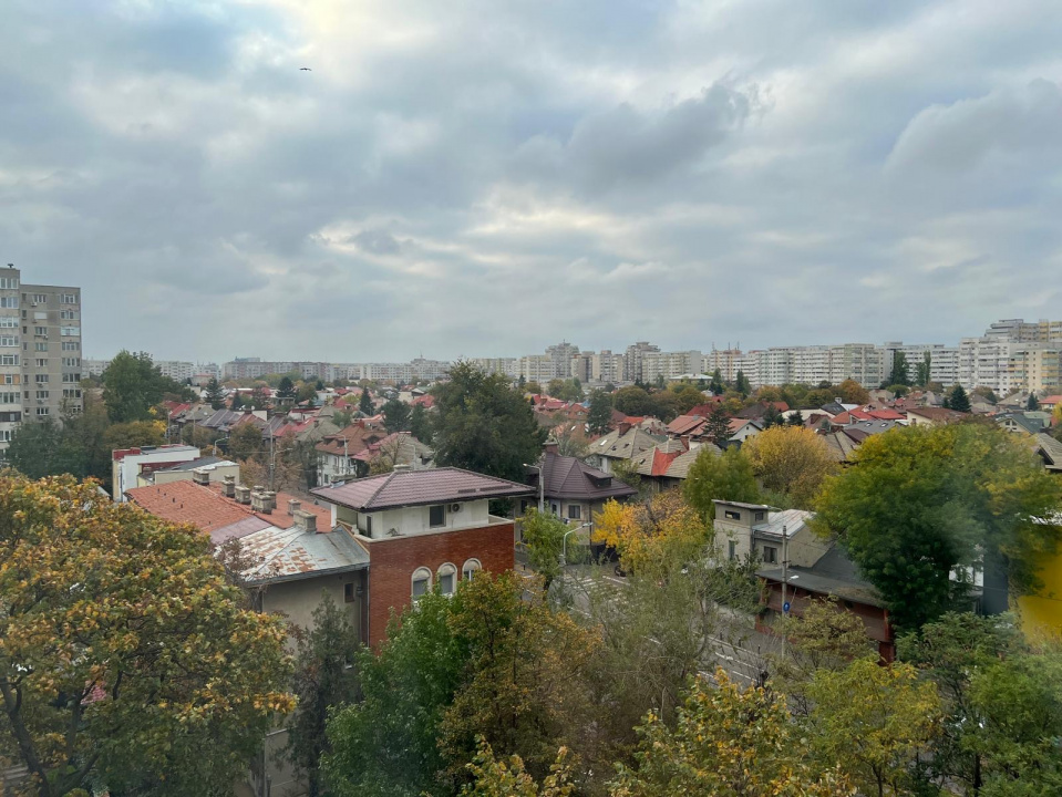 Inchiriere 3 camere Vatra Luminoasa