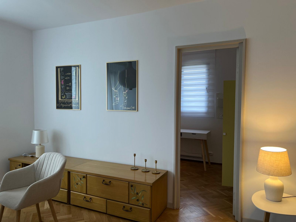 Inchiriere 3 camere Vatra Luminoasa