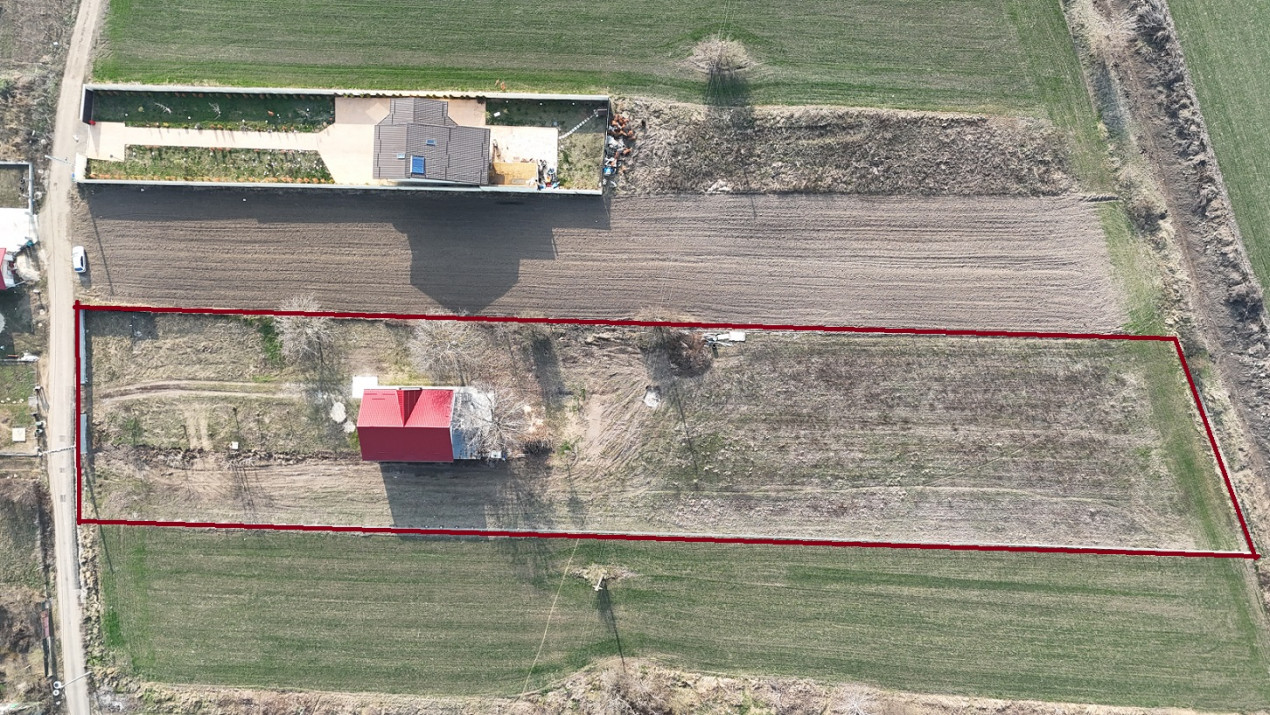 Vila 210 mp + Lot 6100 mp Crevedia