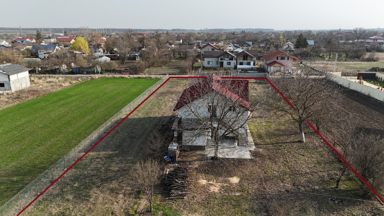 Vila 210 mp + Lot 6100 mp Crevedia