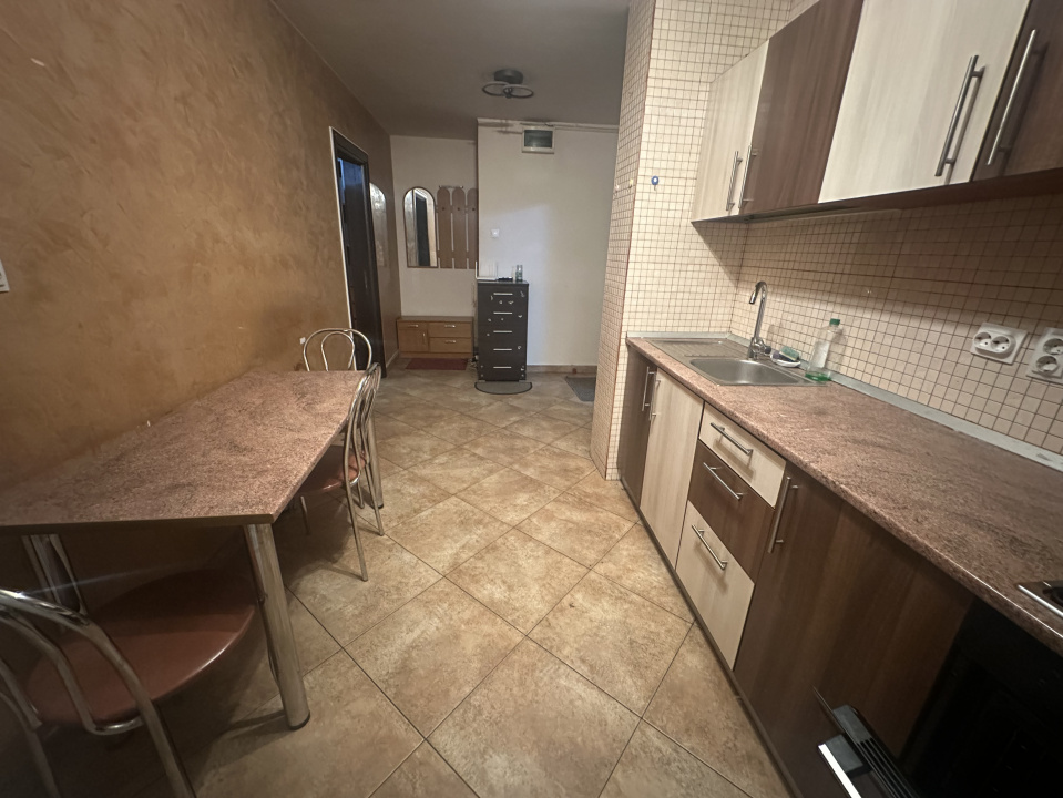 Apartament 4 camere Nasaud 82 mp