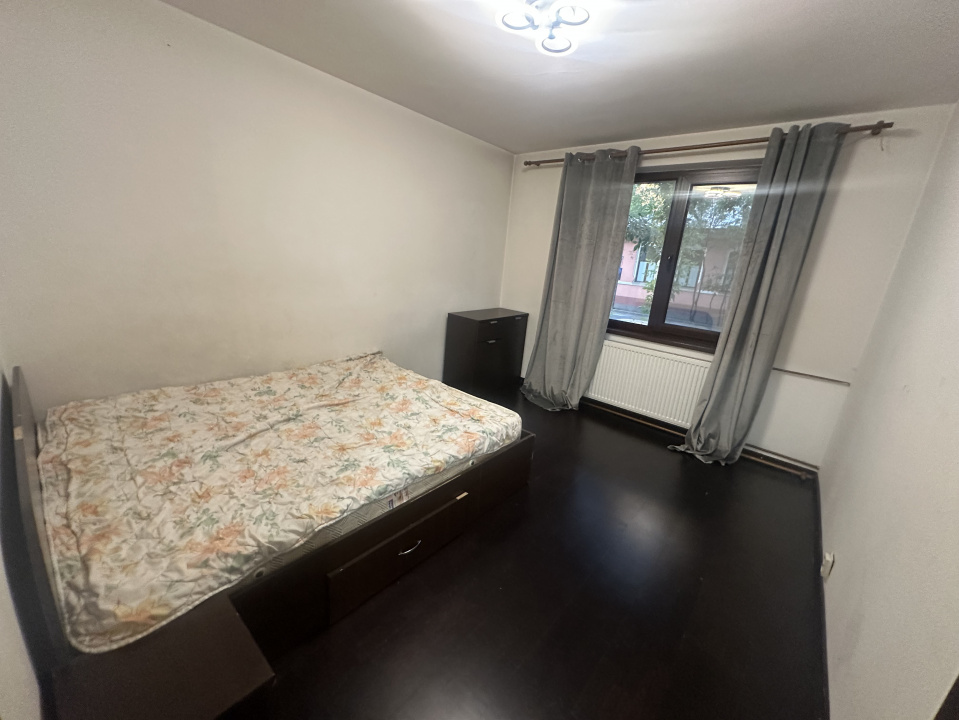 Apartament 4 camere Nasaud 82 mp