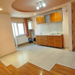 Apartament 4 camere 98 mp com.1 Decembrie