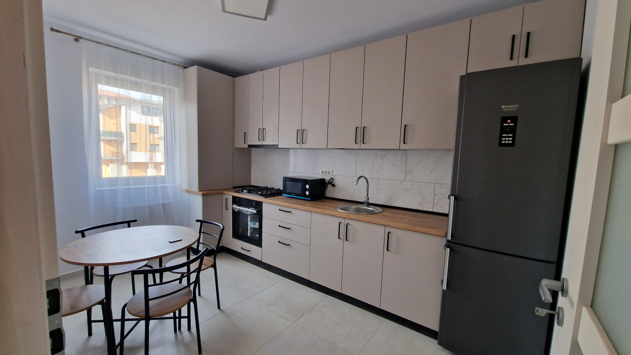 2 camere, centrala proprie, loc de parcare !