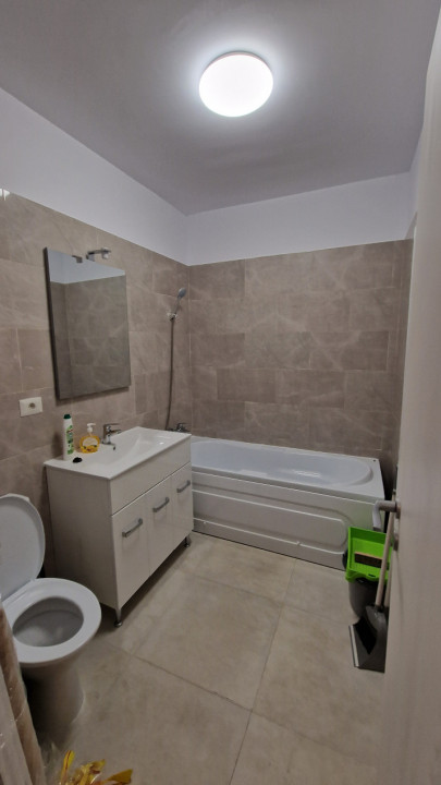 2 camere, centrala proprie, loc de parcare !