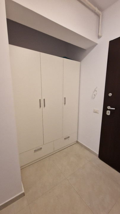 2 camere, centrala proprie, loc de parcare !