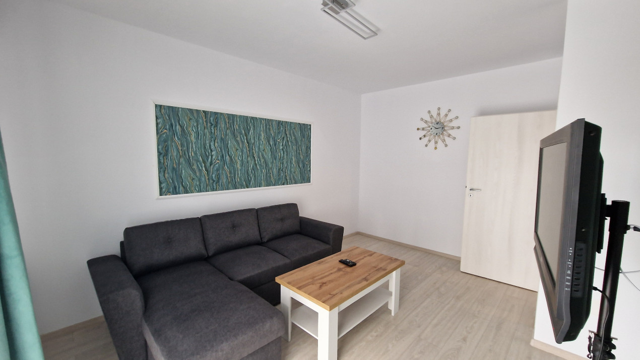 2 camere, centrala proprie, loc de parcare !