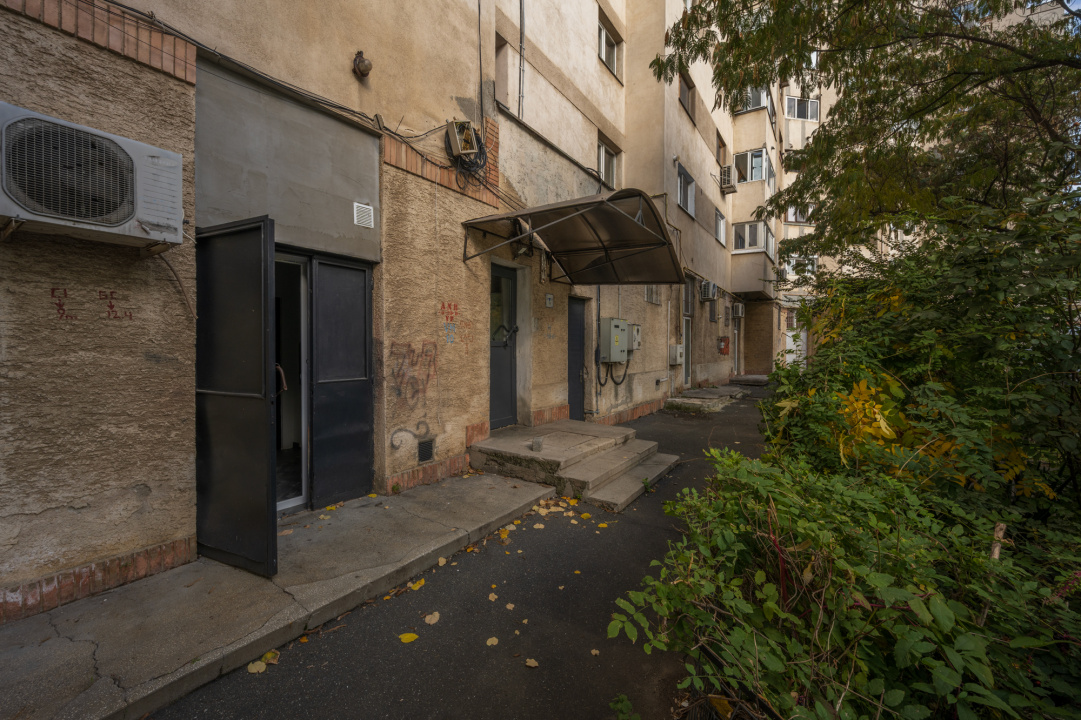 CALEA 13 SEPTEMBRIE - MARIOTT, SPATIU COMERCIAL 92 MP!