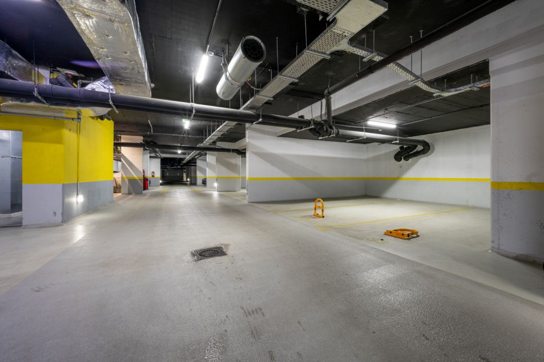 Garsoniera - complet mobilata si utilata - garaj 