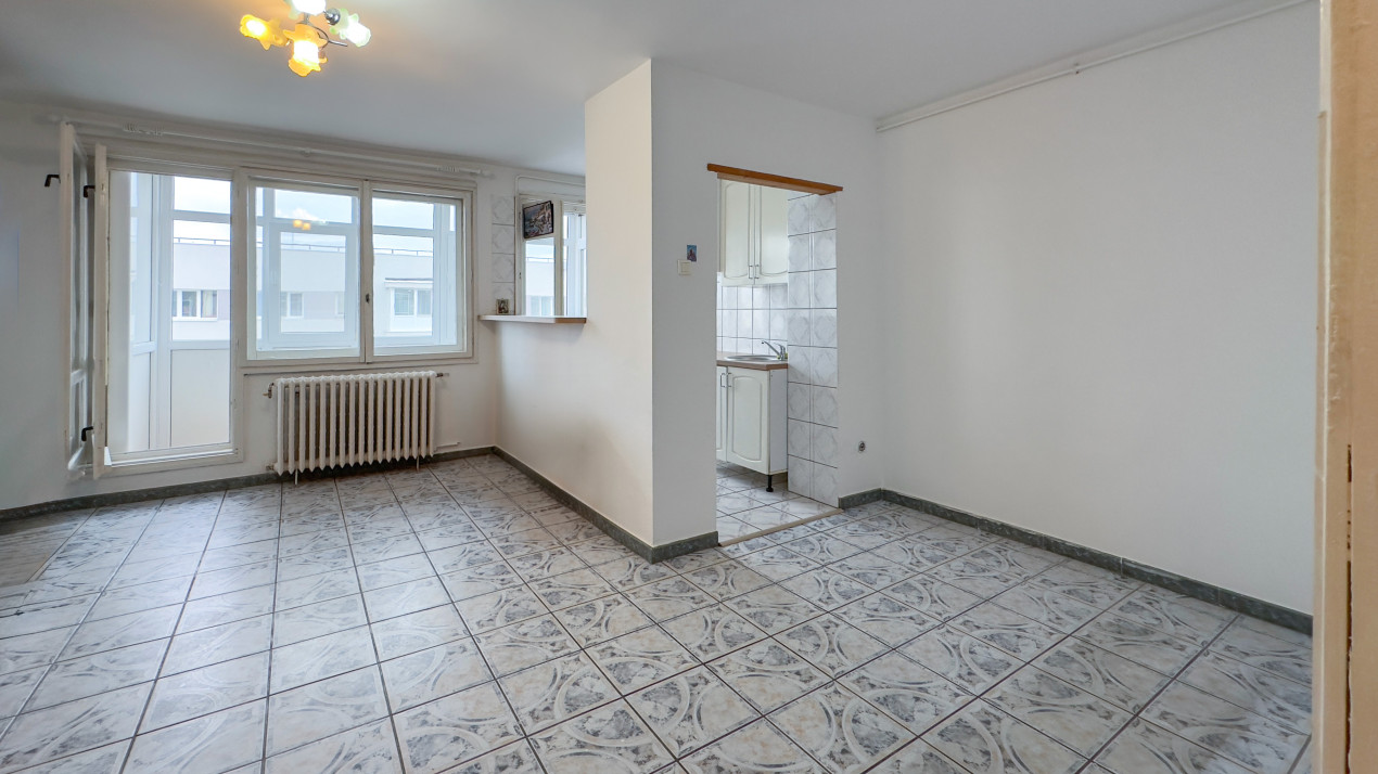 Garsonieră Luminoasă în Militari