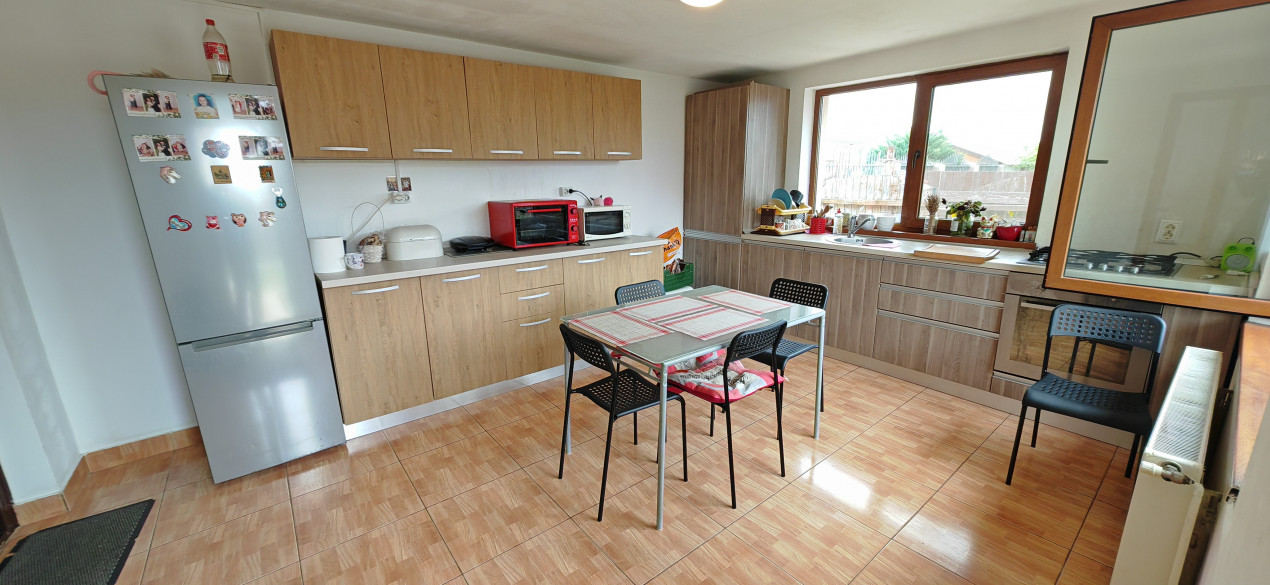 Casa S+P+E 178 mp Lot 319 mp Bacu, Joita