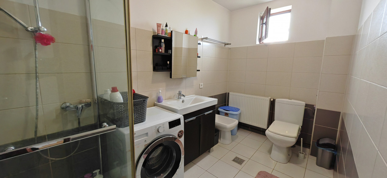 Casa S+P+E 178 mp Lot 319 mp Bacu, Joita