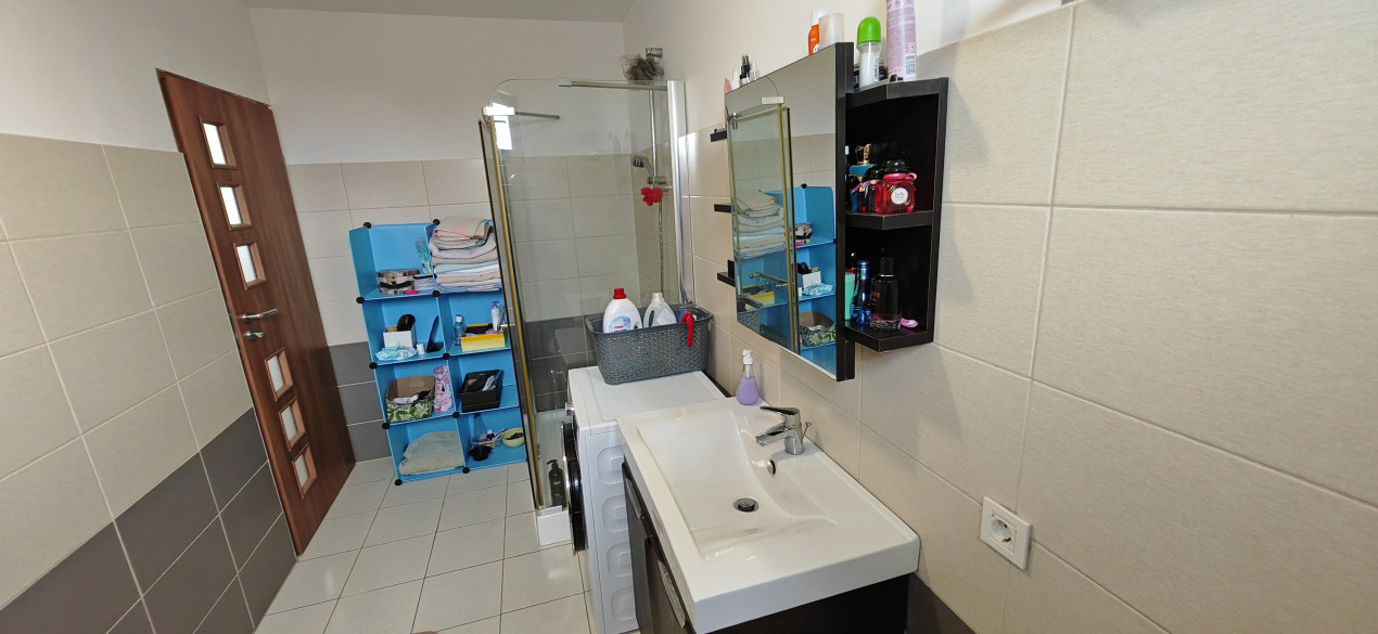 Casa S+P+E 178 mp Lot 319 mp Bacu, Joita