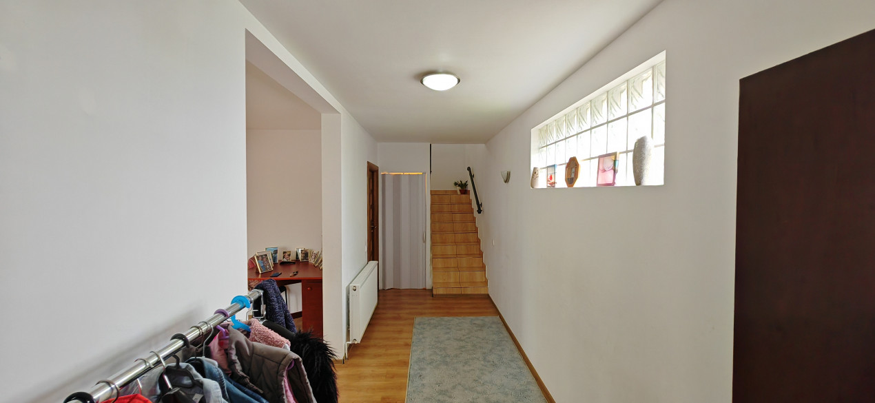 Casa S+P+E 178 mp Lot 319 mp Bacu, Joita