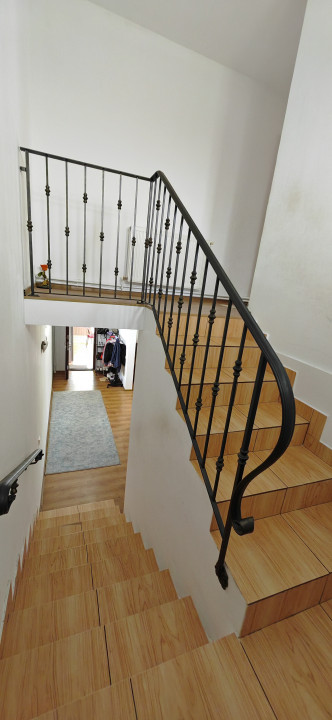 Casa S+P+E 178 mp Lot 319 mp Bacu, Joita