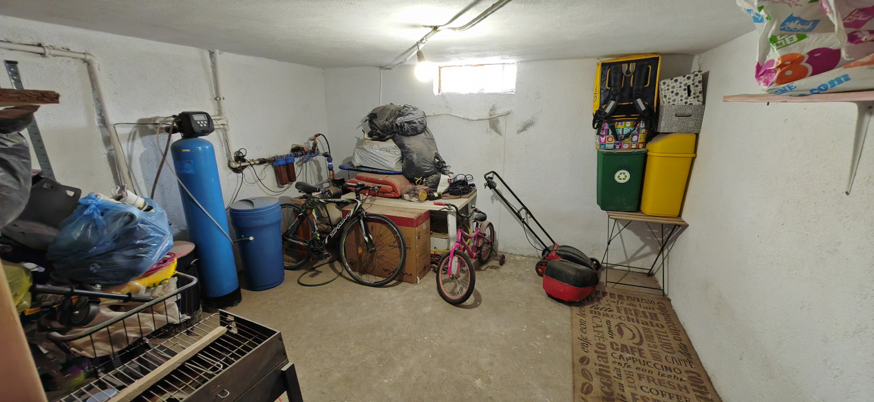 Casa S+P+E 178 mp Lot 319 mp Bacu, Joita