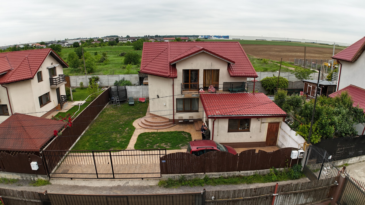 Casa S+P+E 178 mp Lot 319 mp Bacu, Joita