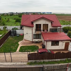 Casa S+P+E 178 mp Lot 319 mp Bacu, Joita