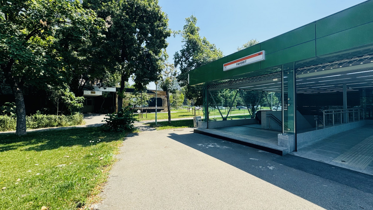 Garsoniera Drumul Taberei Metrou Favorit Loc parcare