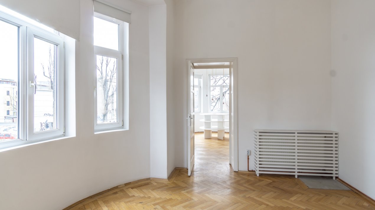 2 camere Dorobanti, et 1, fara risc seismic, centrala proprie, ideal birouri