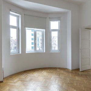 2 camere Dorobanti, et 1, fara risc seismic, centrala proprie, ideal birouri