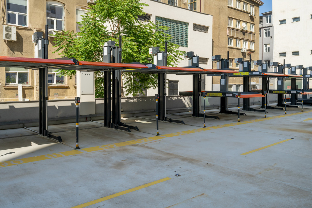 Prima inchiriere- complet mobilat si utilat cu loc de parcare in One Timpuri noi