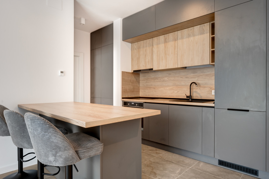 Prima inchiriere- complet mobilat si utilat cu loc de parcare in One Timpuri noi