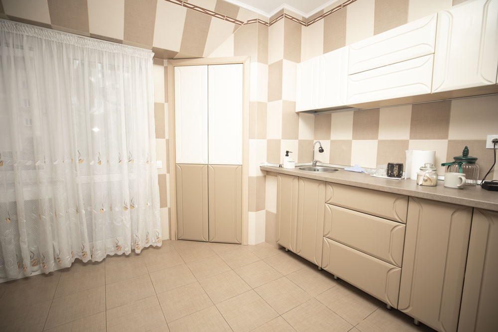 Bloc din 1984, Mobilat si Utilat, disponibil imediat