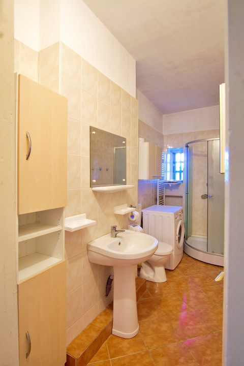 3 camere decomandat, Buftea-Studio, centrala termica, boxa, 37mp teren folosinta