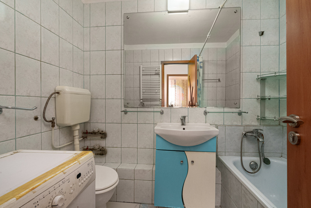 Descoperă-ți Noua Casă-Apartament 2 Camere Decomandat în Zona Turda