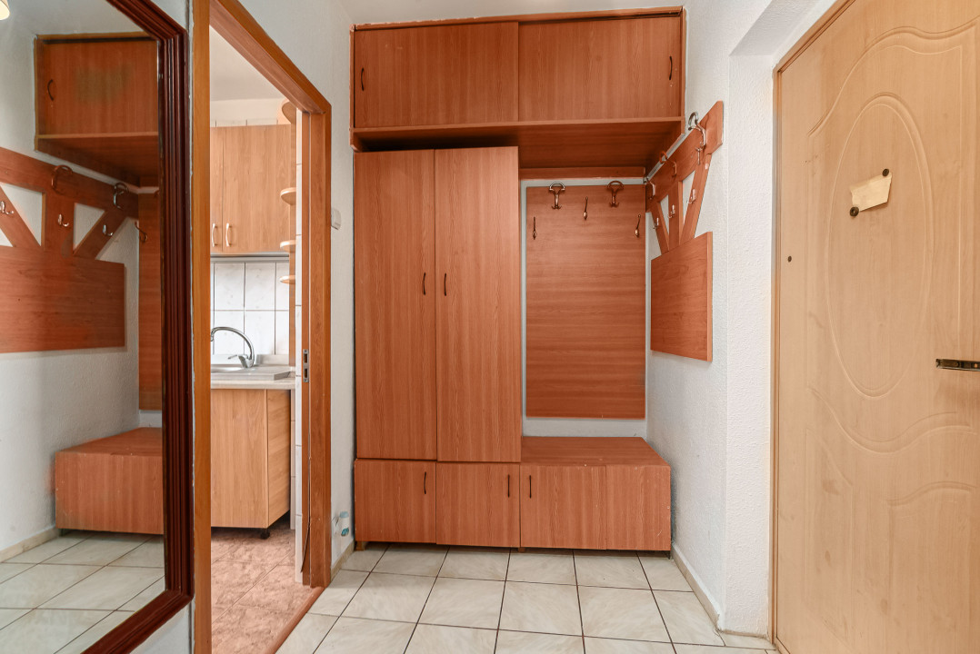 Descoperă-ți Noua Casă-Apartament 2 Camere Decomandat în Zona Turda