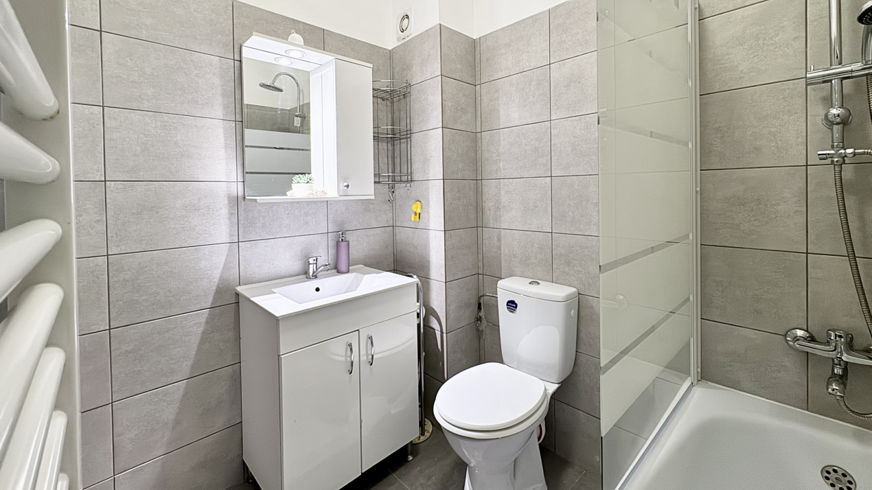 De inchiriat - apartament 2 camere - Parcul Teilor, centrala proprie