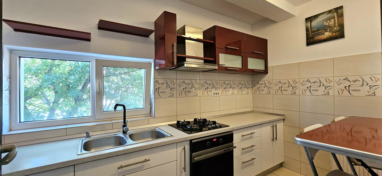 COMISION 0 Brancoveanu 2 Camere decomandat cu centrala si parcare