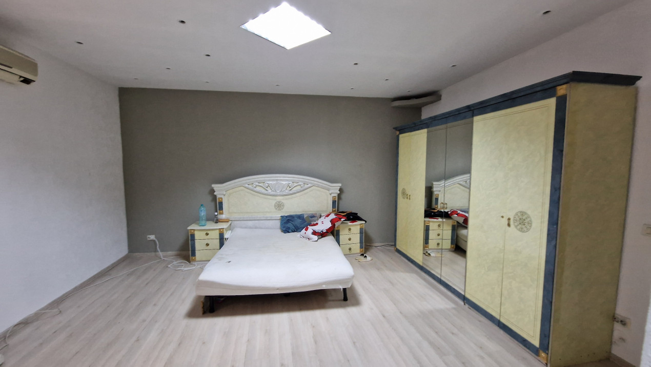 Vila , 300mp utili, ideala afterschool, cazare muncitori straini etc!