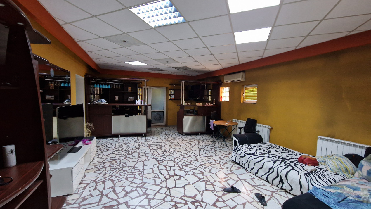 Vila , 300mp utili, ideala afterschool, cazare muncitori straini etc!