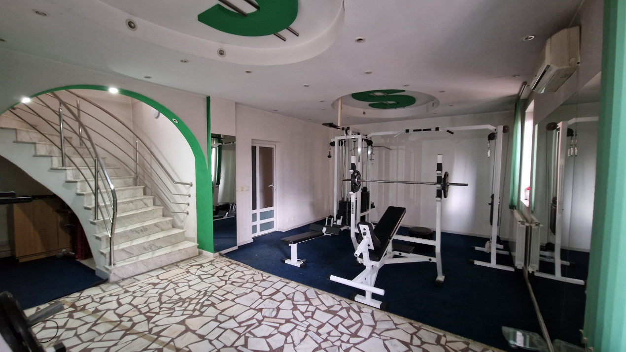 Vila , 300mp utili, ideala afterschool, cazare muncitori straini etc!