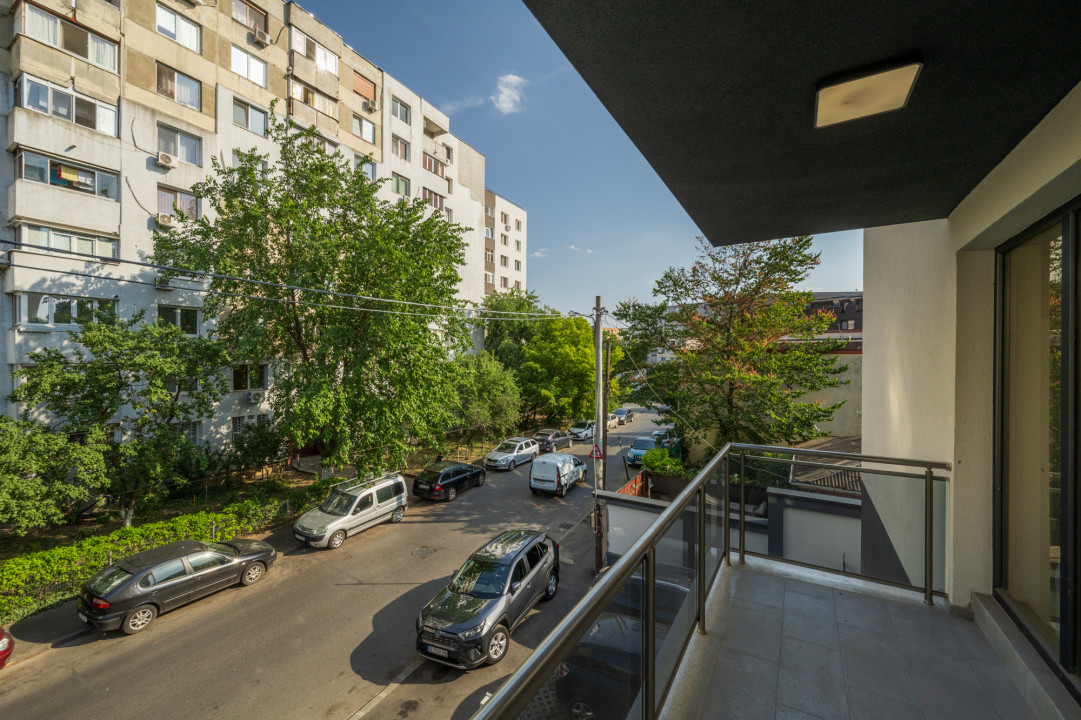 Prima inchiriere - complet mobilat si utilat - loc de parcare suprateran 