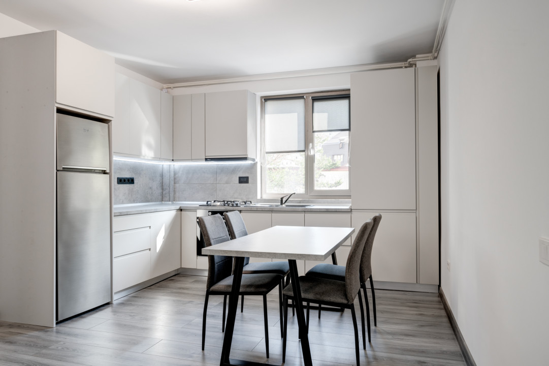 Prima inchiriere - complet mobilat si utilat - loc de parcare suprateran 