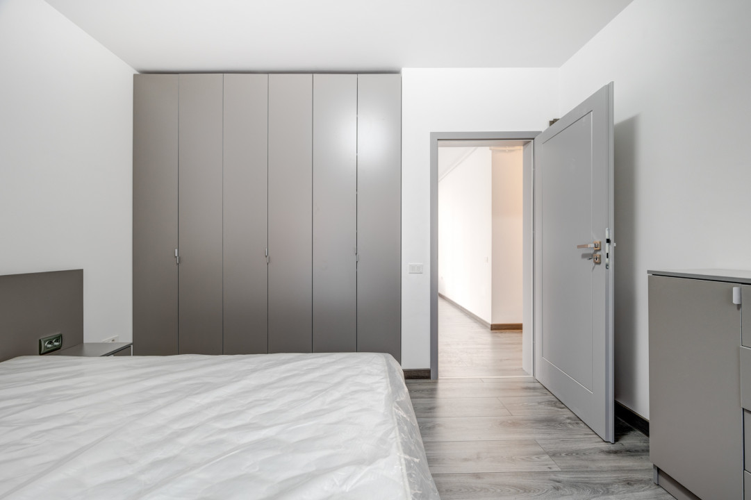 Prima inchiriere - complet mobilat si utilat - loc de parcare suprateran 